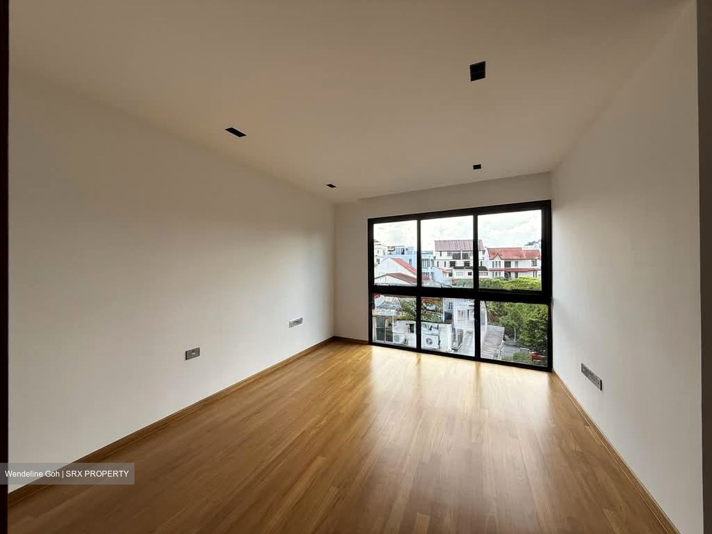 Sembawang Straits Estate (D27), Terrace #581117071